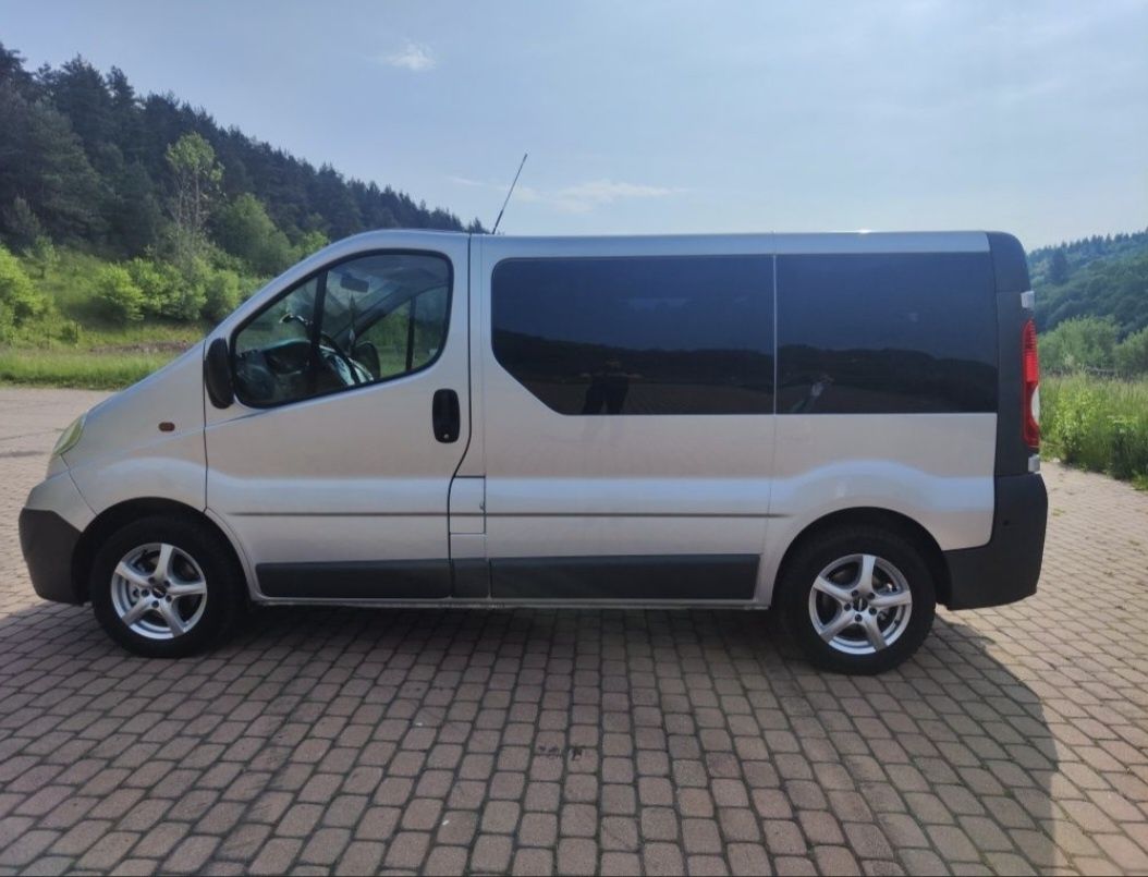 Wynajem Busa 9 osób komfortowo i tanio WOLNE TERMINY NA SIERPIEŃ!