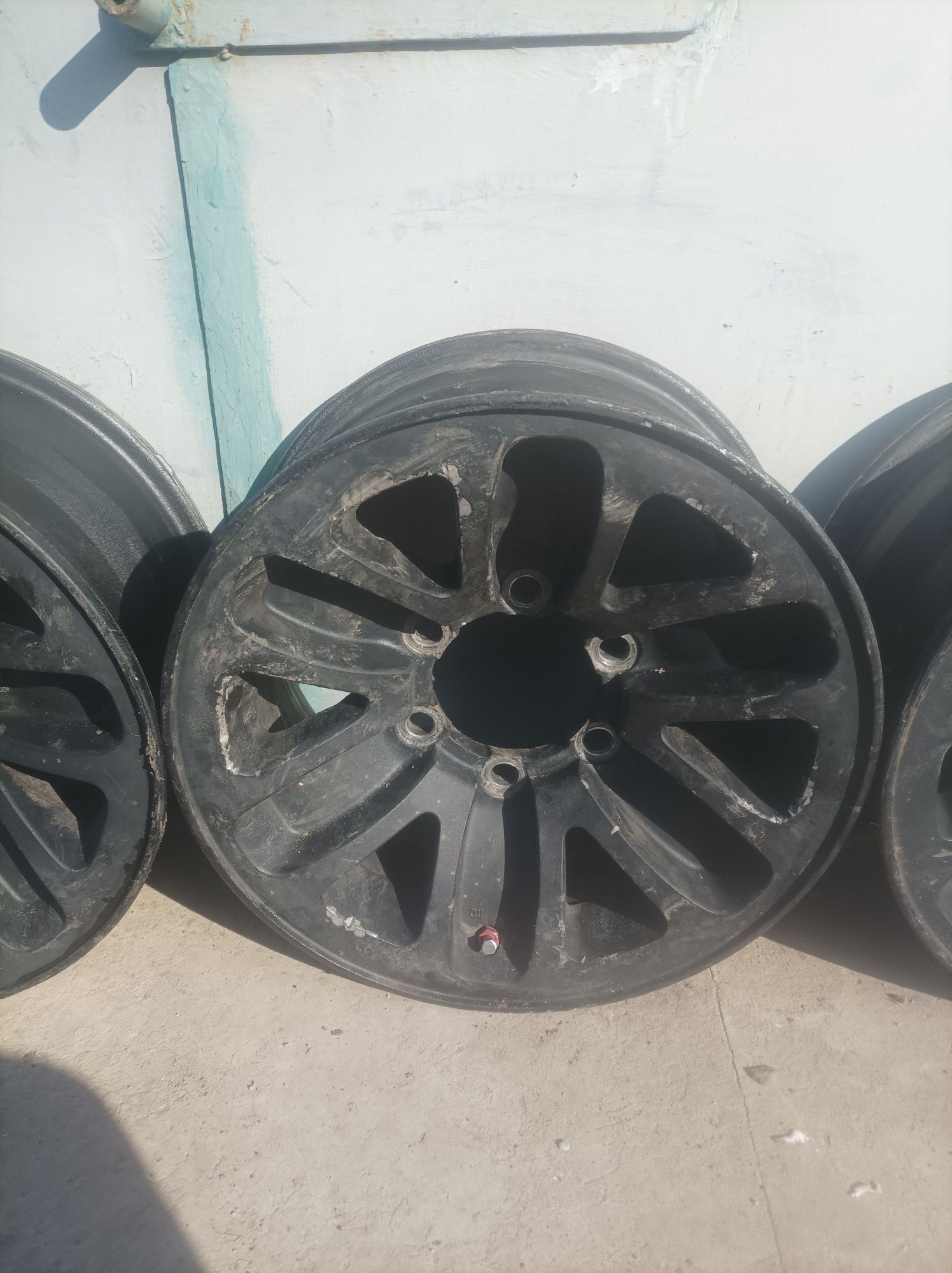 Диски Титани R15 6*139.7 Nissan Mitsubishi Toyota