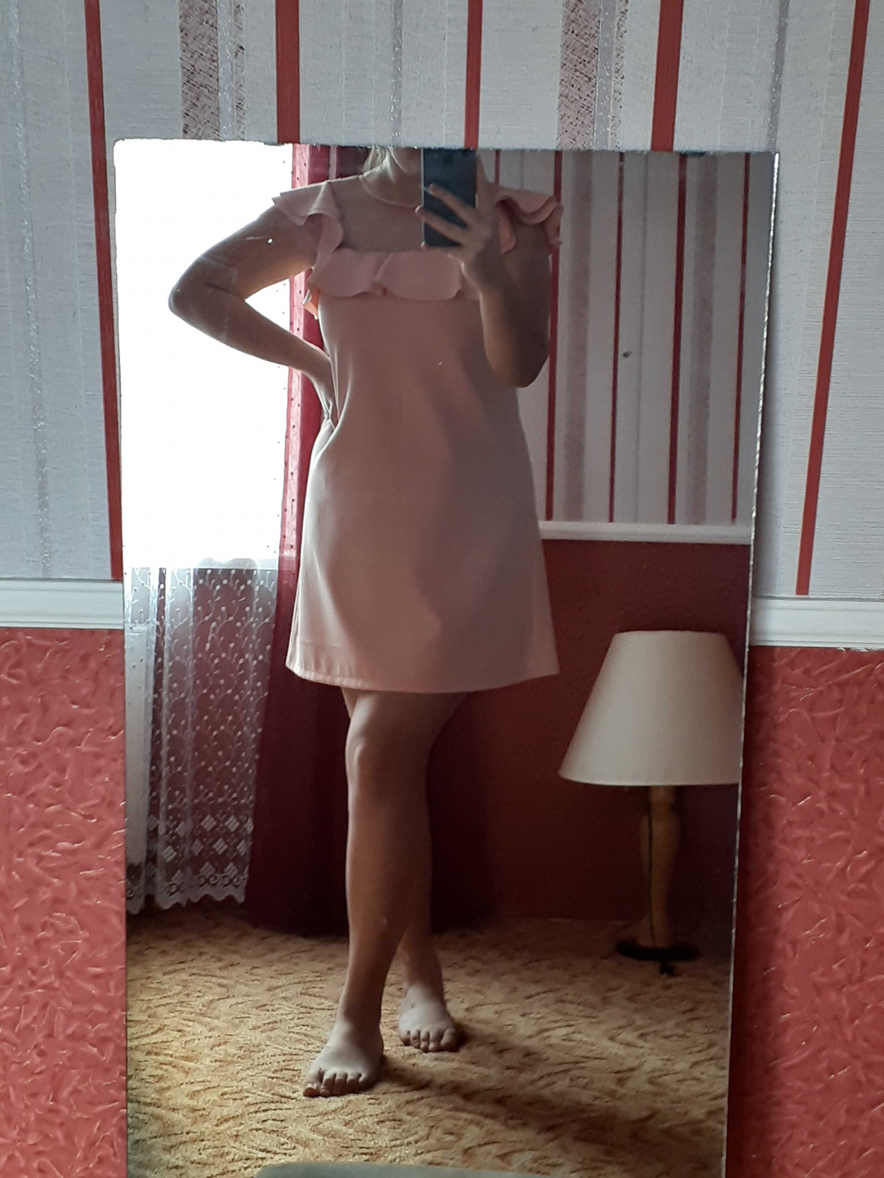 Сукня ніжно-рожевого кольору