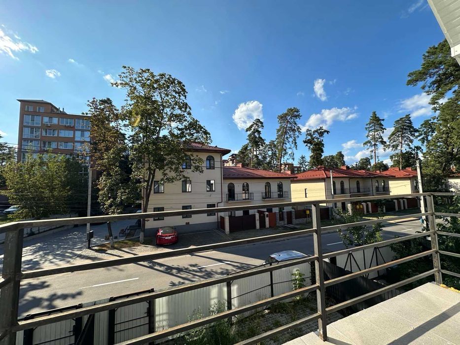 Дуплекс з ремонтом в центрі Ворзеля! Оформлення мінімальне!