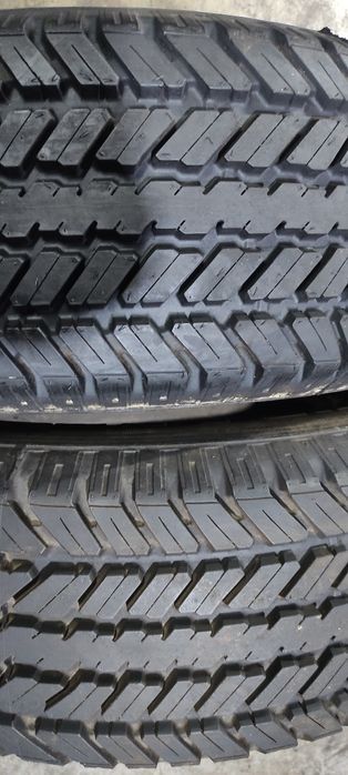Pneus 235/70/16 Goodyear semi novos