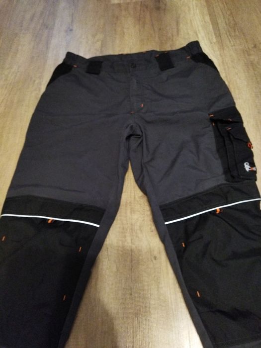 Spodnie robocze męskie .