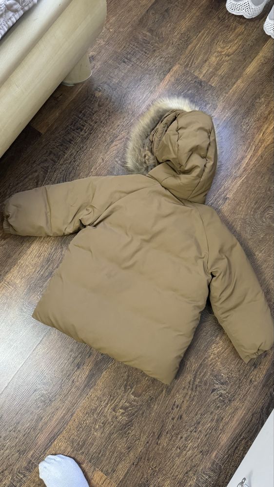 Зимова куртка Zara