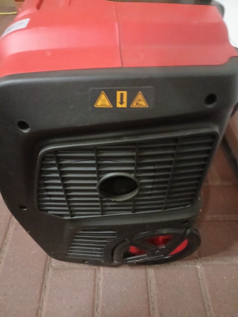 Agregat Generator INVERTEROWY wyciszony G-TOOLS SE2000iE + olej gratis