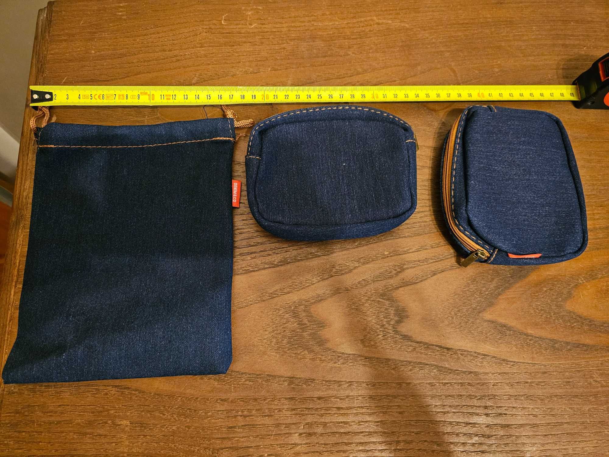 9 malas de viagem. Capas de portátil, estojos pequenos...