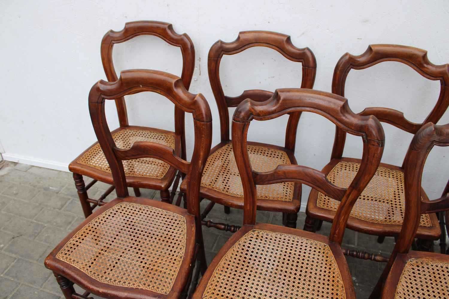 Stary komplet 8 francuskich krzeseł z rafią cena za komplet 434