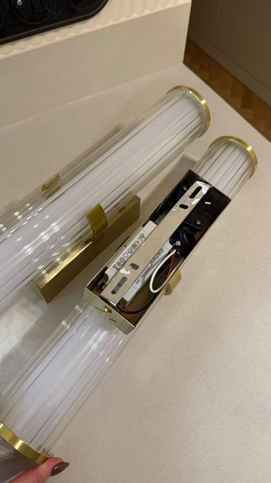 Kinkiet westwing złoty led