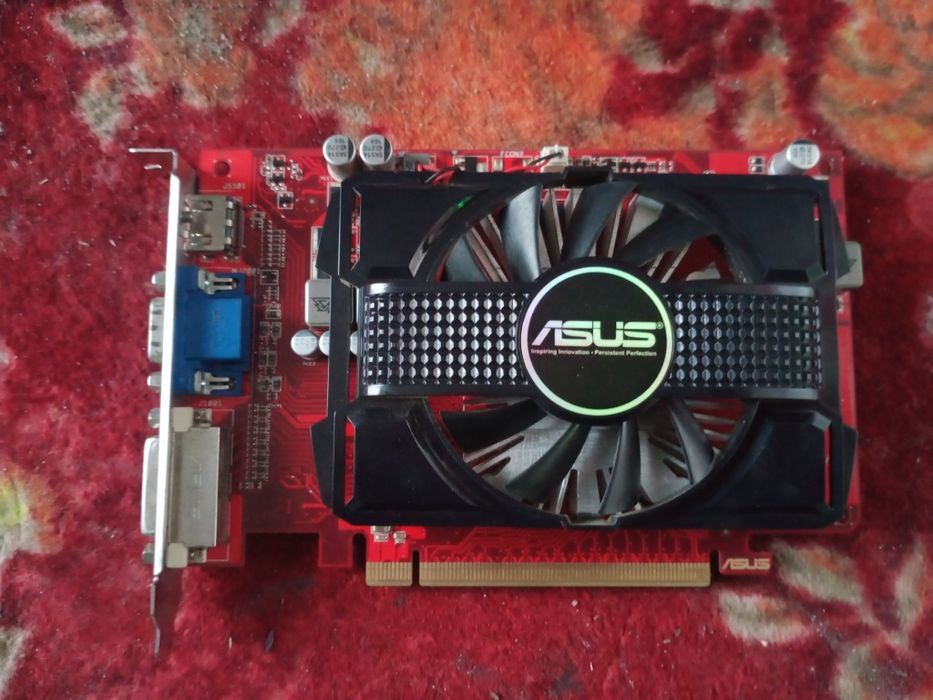 Відеокарта Amd radeon hd 6670 1gb gddr3