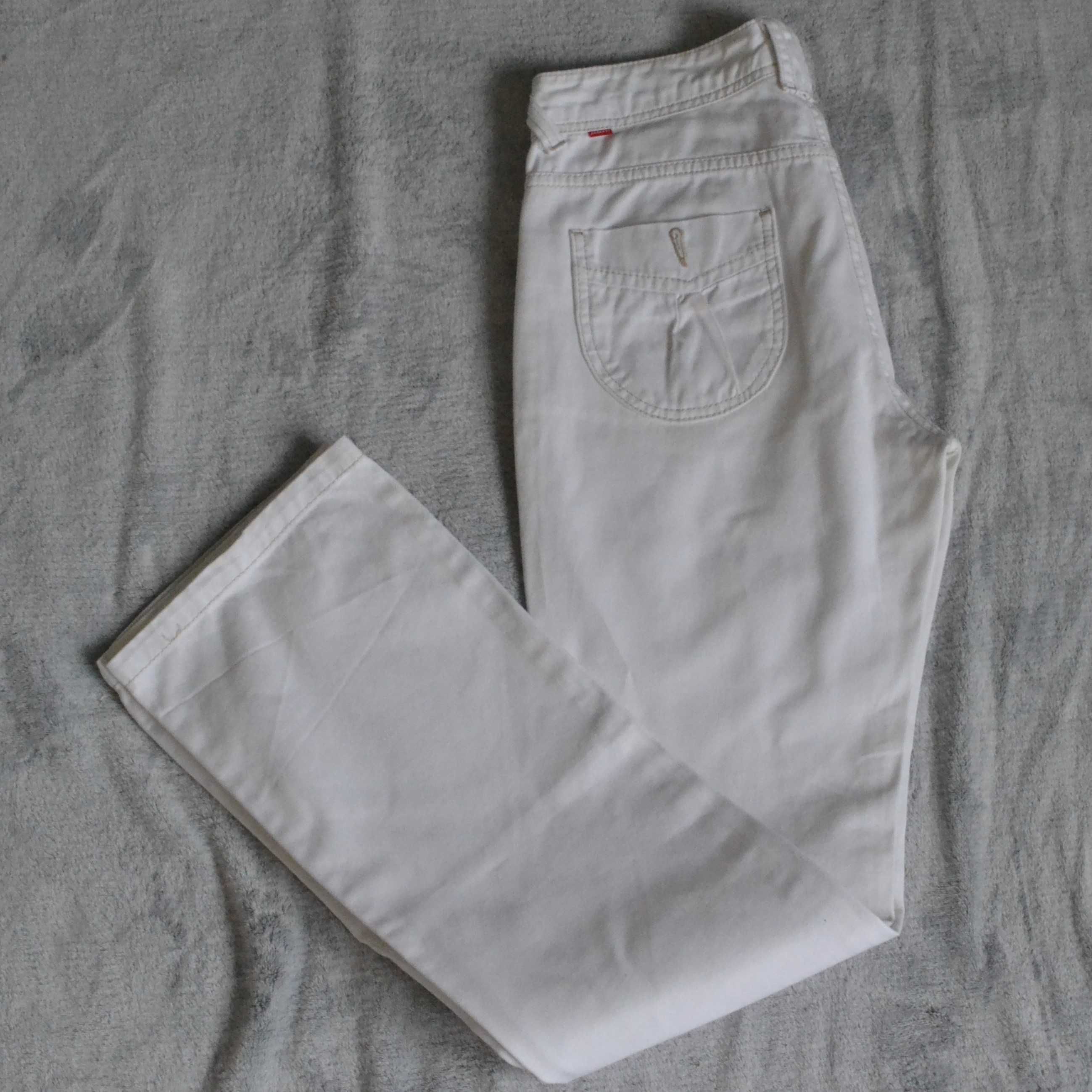 Spodnie damskie dzwony  znanej marki JACKPOT  białe M/L