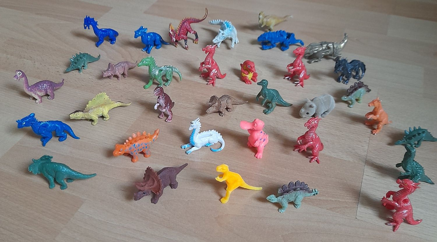 Dino kontra dino Granna gra i figurki dinozaury zestaw!