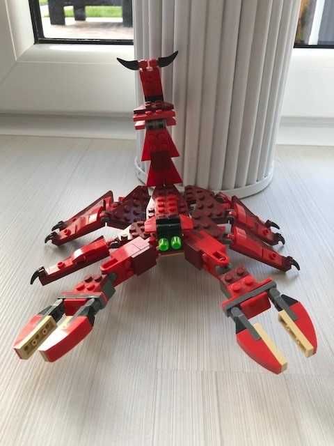 Lego Creator 31032 Model 2v3 Scorpion