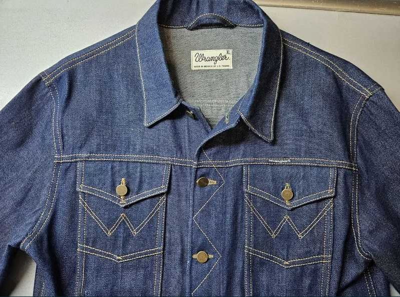 Продаю новую джинсовую куртку Wrangler XL