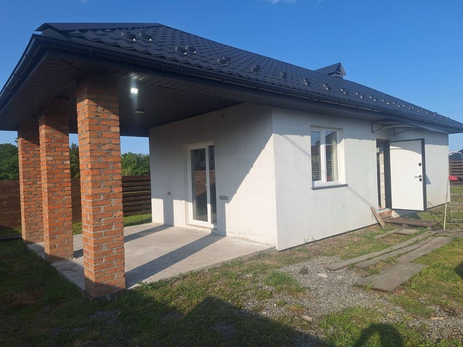 Новобудова в Станишівці