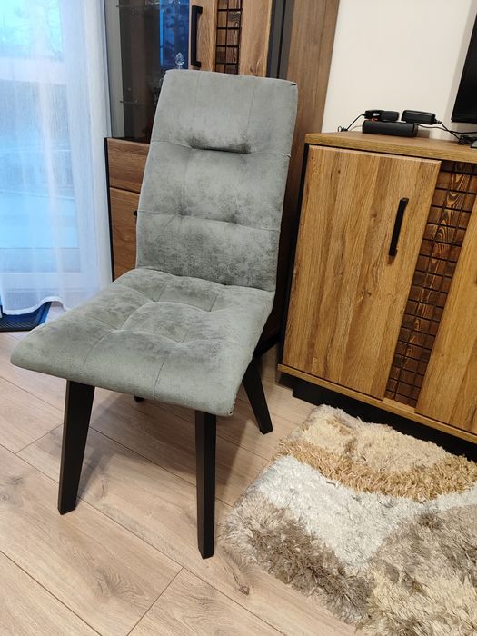 Krzesła tapicerowane