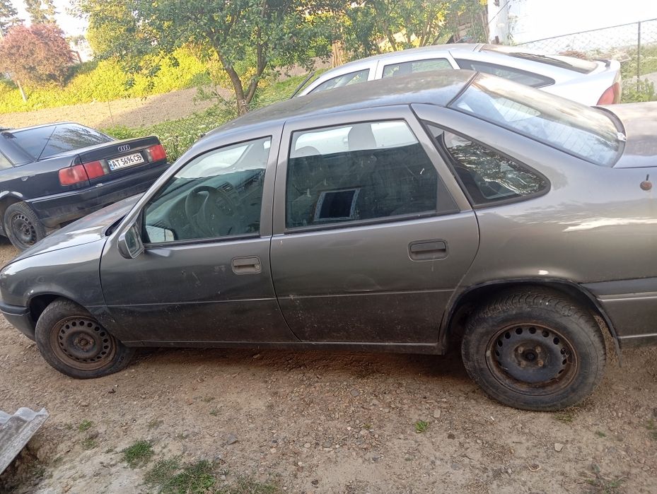 Розборка Опиль Вектра А 2,0 бензин і 1,6