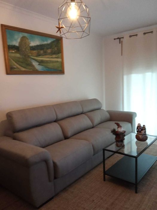 Sofa Bege Acizentado com Chaise Longue  a venda em Lavra