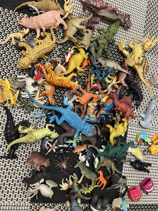 Тваринки фігурки