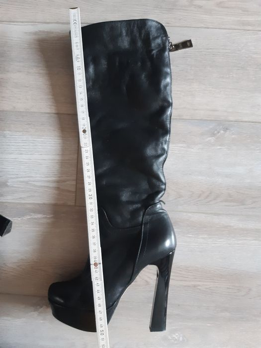 Сапожки шкіряні в ідеальному стані  (Весна-Осінь)