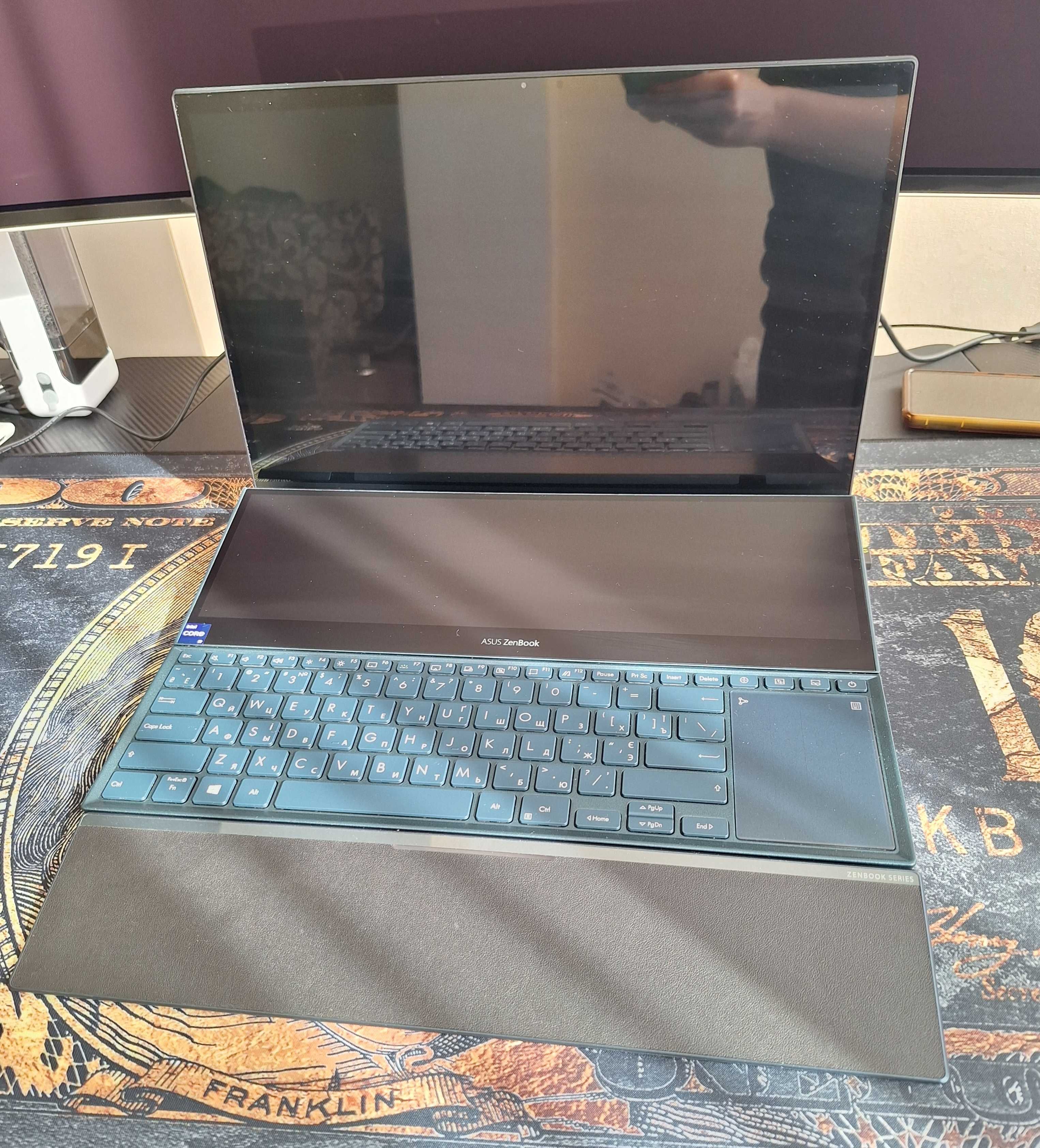 Продам Asus Zenbook Pro Duo 15'6 UX582HS с двома 4K OLED моніторами
