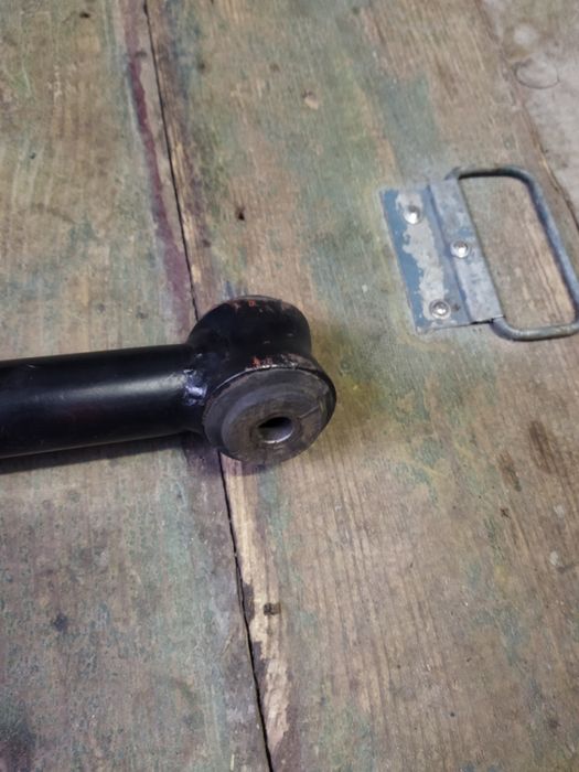 Штанга реактивная ВАЗ 2101-07 поперечная (тяга Панара) разрезная