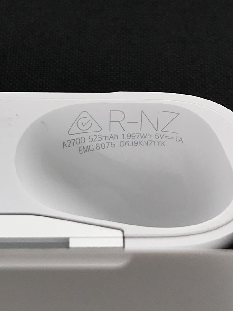 Кейс airpods Pro 2 Original Model А2968 type-S. А2700 lightning Б/У