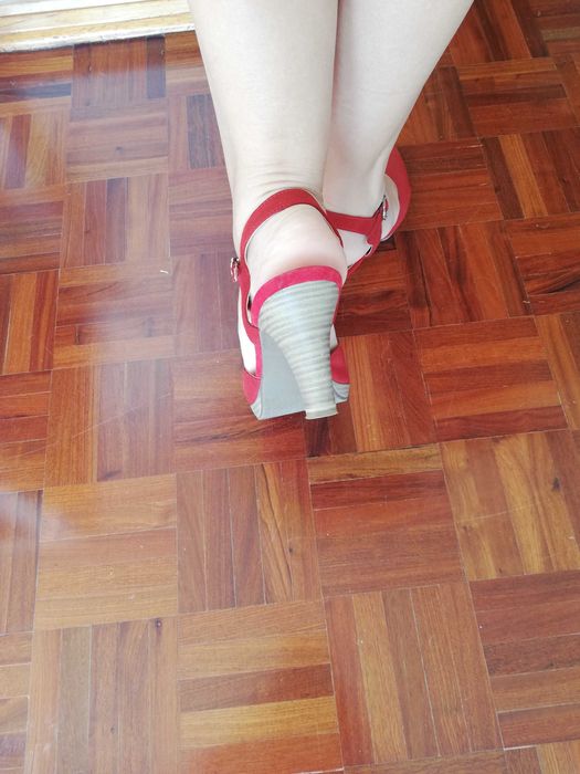 Sapatos Feminino Salto em camurça vermelha