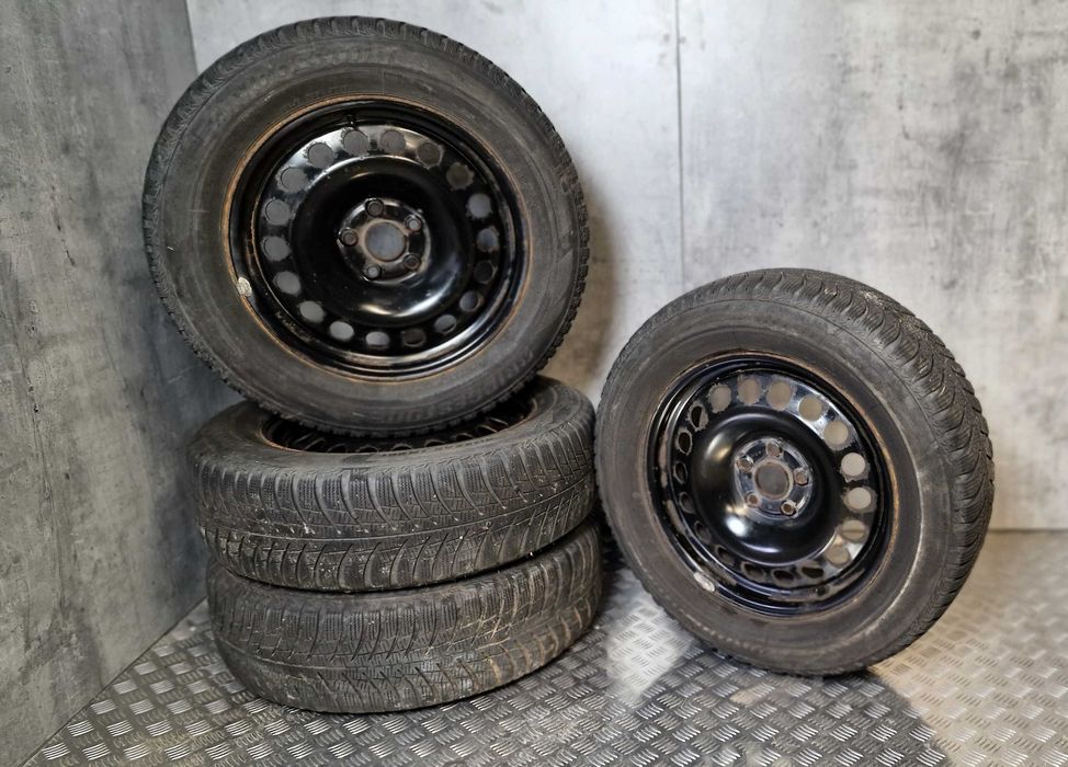 Koła zimowe felgi 6.5J x 17H2 ET38 VW Audi Skoda Seat 215/65/R17 99H