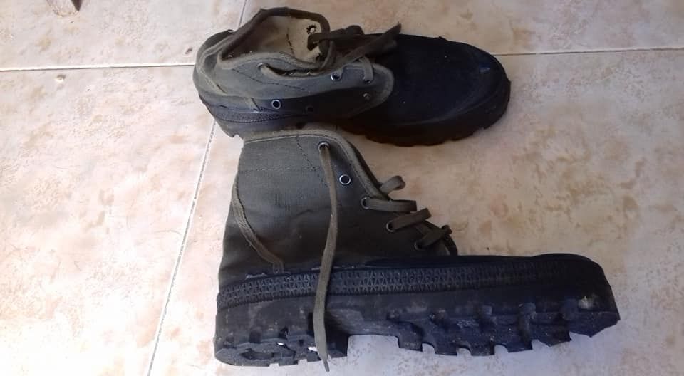 Botas de lona propria para usar na caça, n.39