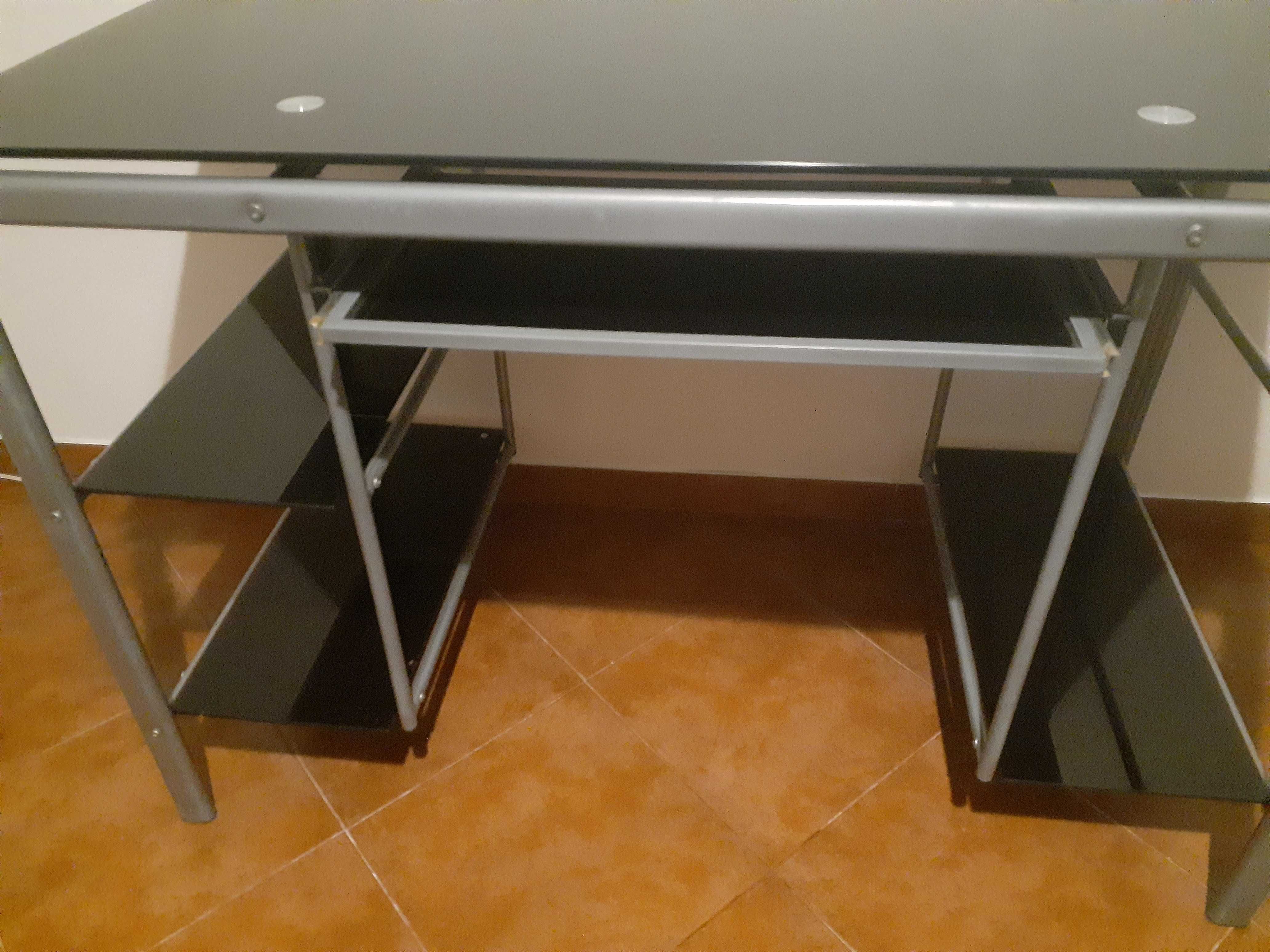 Mesa apoio para computador