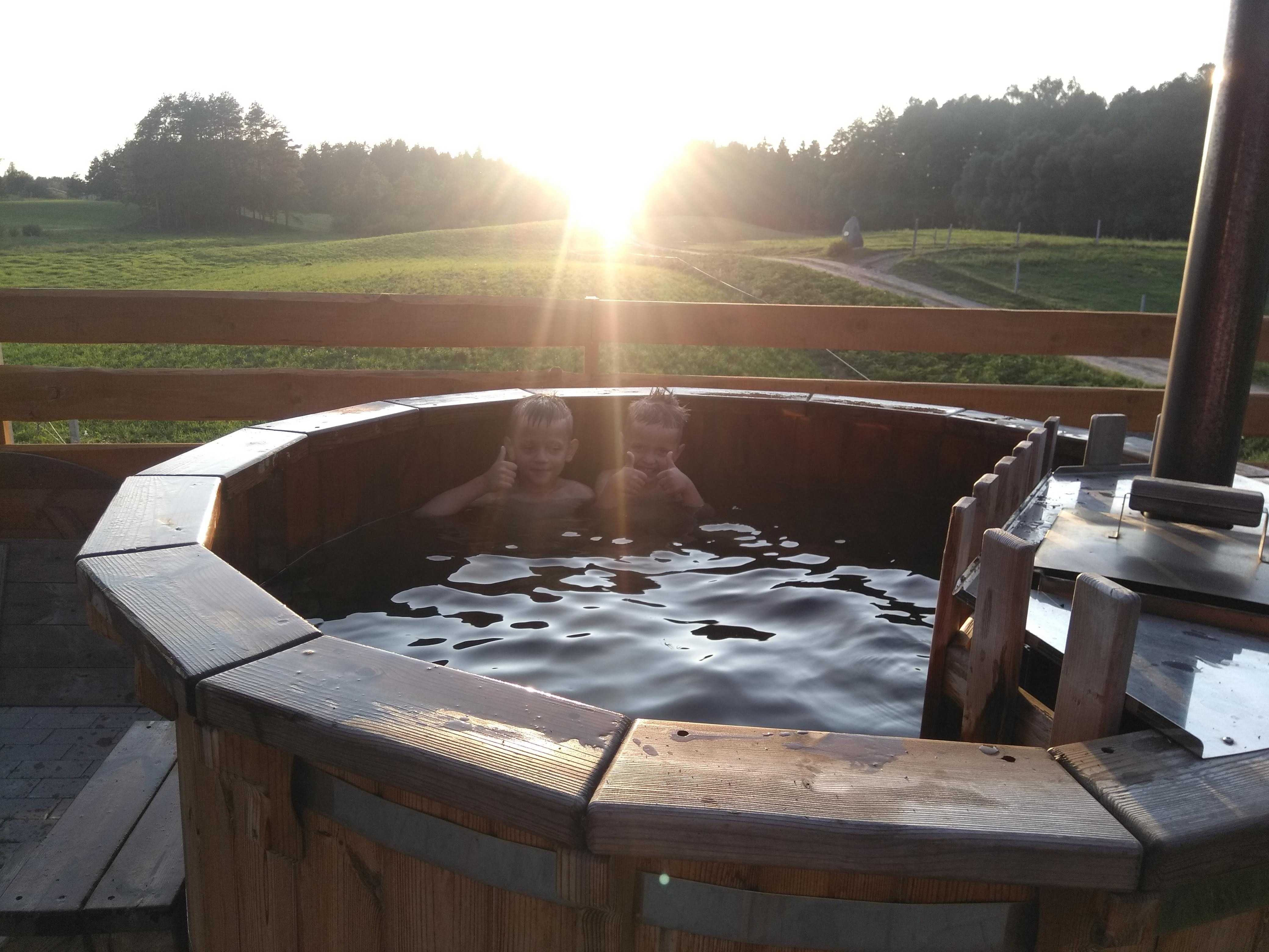 Luxury Wooden Hot Tub Gorąca Beczka Balia Ogrodowa Bania Ogrodowa