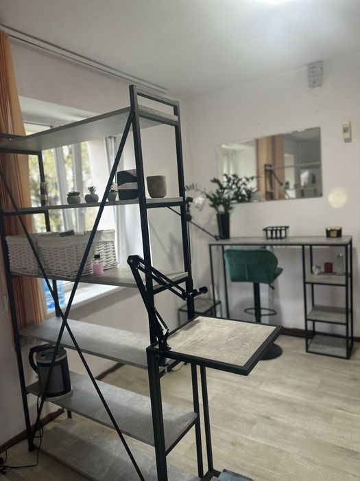 Оренда робочого місця для майстра бровиста/майстра зачісок/візажиста