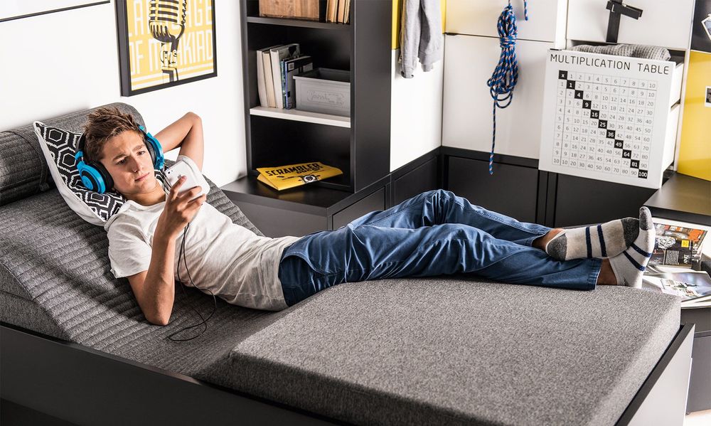 Łóżko dla nastolatka