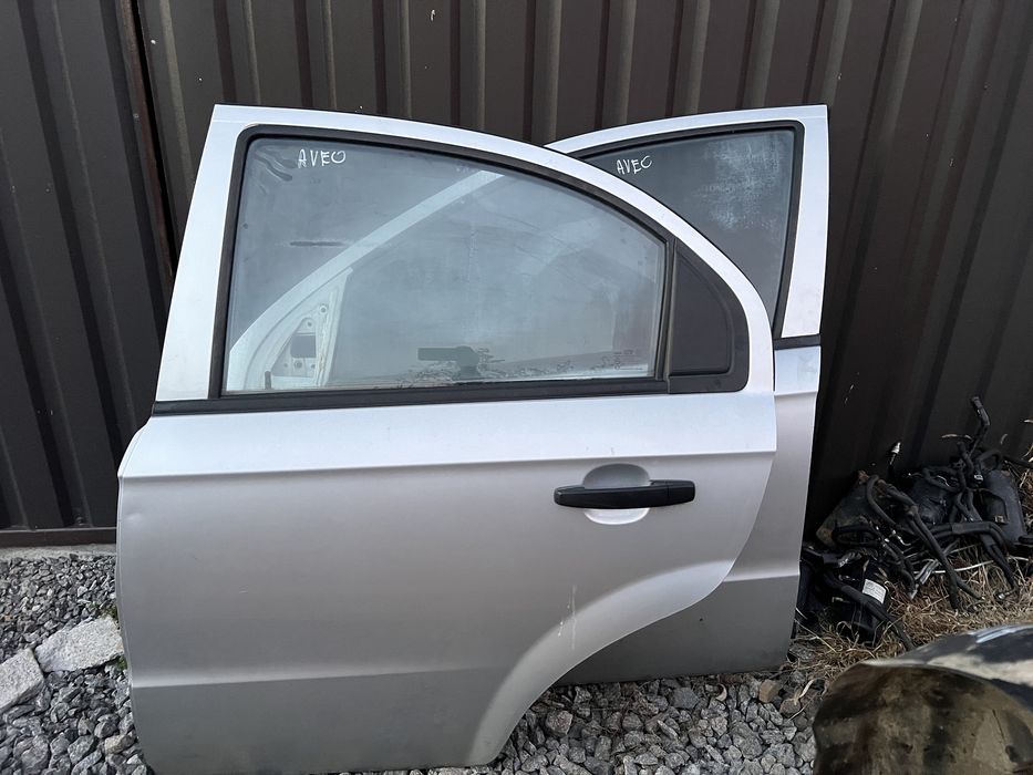 Двері передні задні Chevrolrt Aveo T250 Шевроле Авео Т250