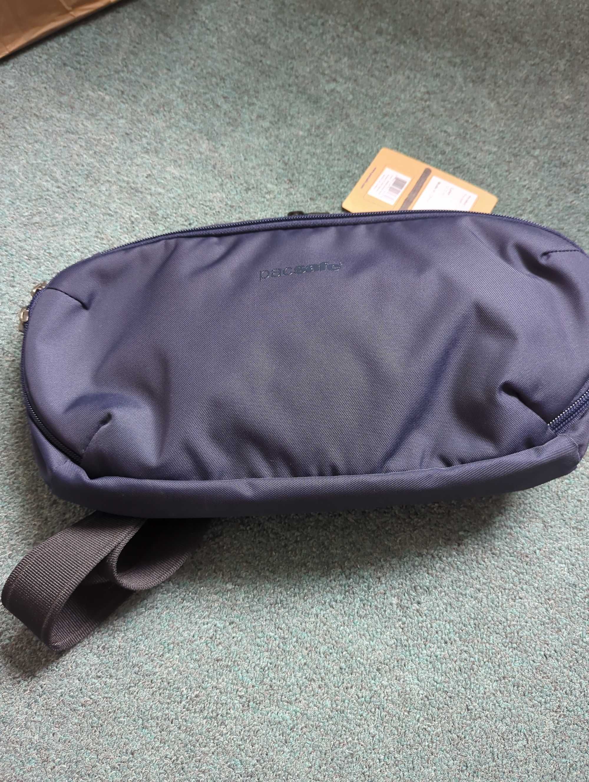 ### Pancerna szszetka Pacsafe® V anti-theft urban sling ###