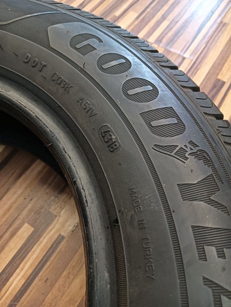 185/75/14C Goodyear efficientGrip cargo Lato para 2szt