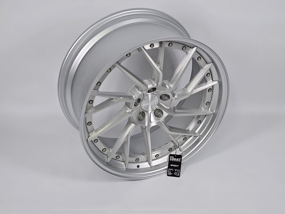 Kute felgi dwuczęściowe 4MAT Forged 21x9.5j ET15 Lewe i Prawe