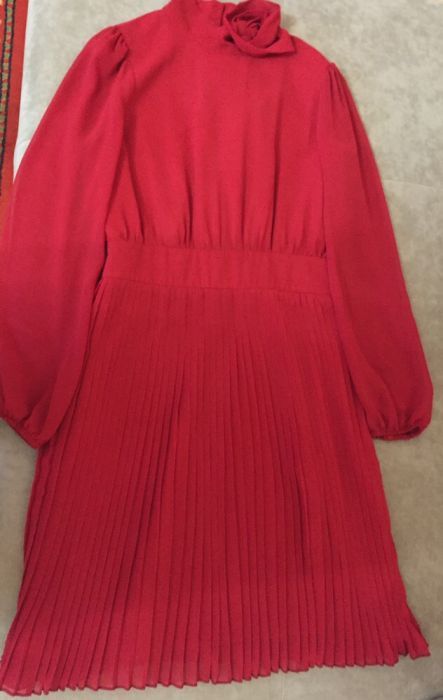 Плаття шифонове. Червоного кольору. Нове.