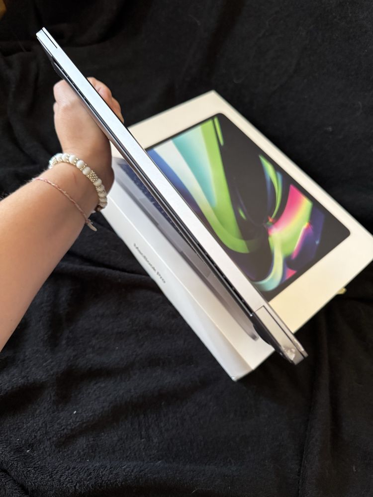 Macbook pro 13 16/2TB M1 custom