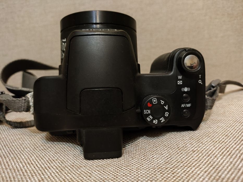 Цифровий фотоапарат Panasonic Lumix FZ 7