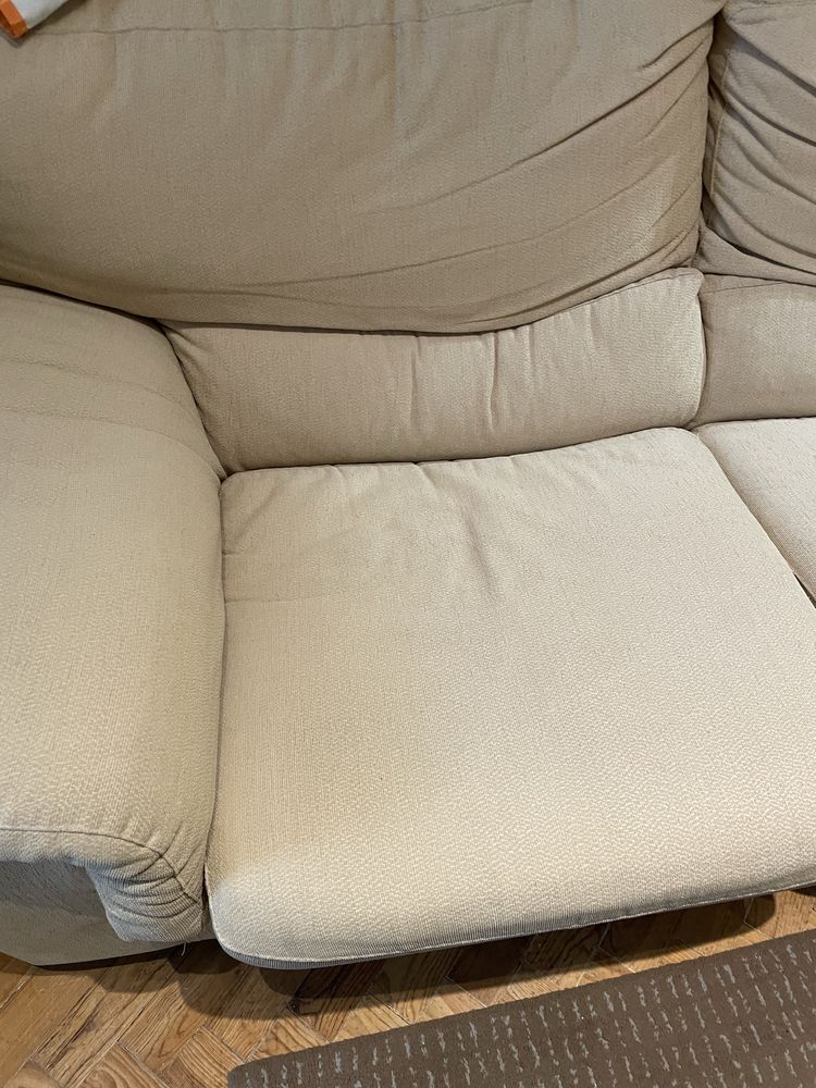 Sofa 2 lugares beje