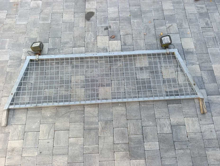 VW T5 T5 LIFT T6 DOKA paka skrzynia krata osłona szyby kabiny tył