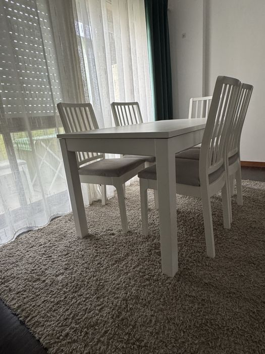 Mesa de jantar extensível