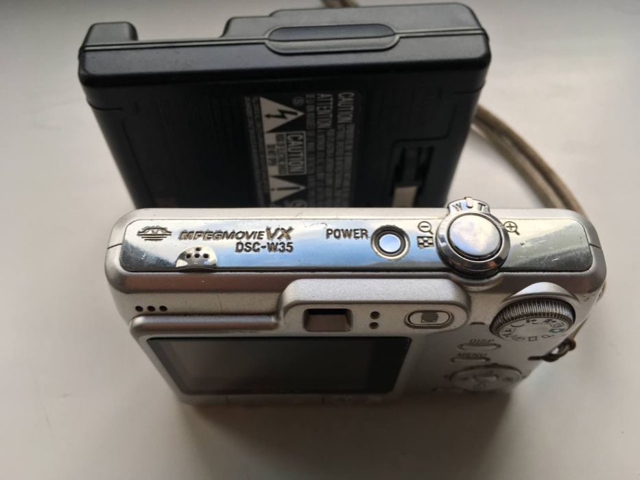 Фотоаппарат Sony DSC-W35 + SD карта 1Gb + оригинальная зарядка