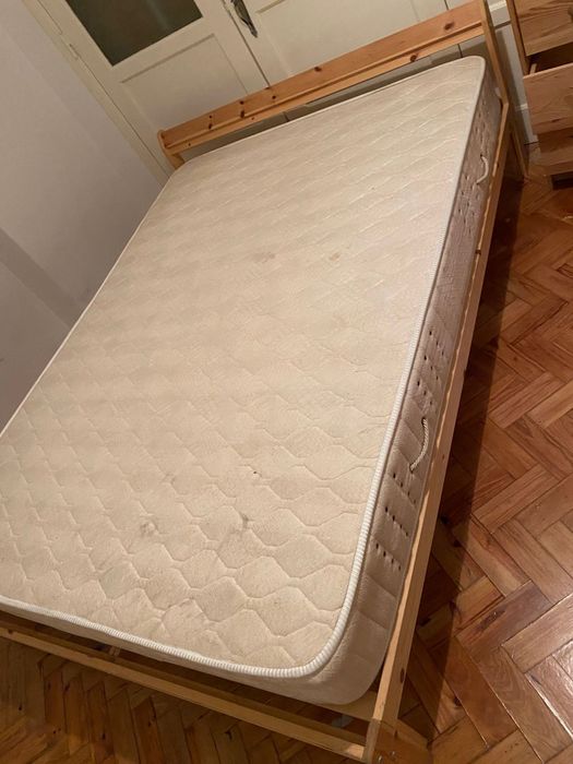 Cama de casal com colchão