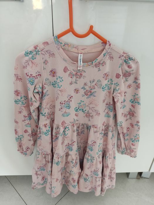 Zestaw ubranek dla dziewczynki 104-110