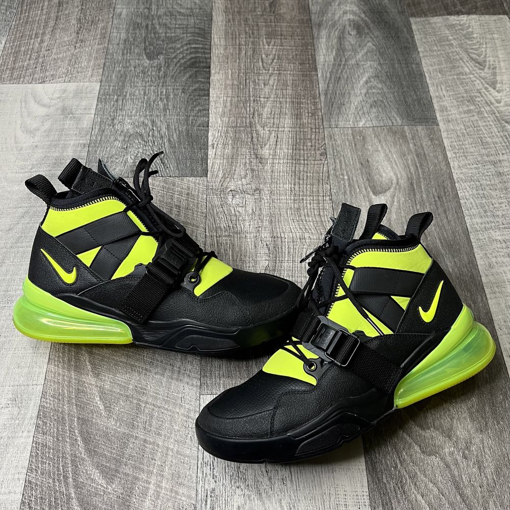 Кросівки чоловічі Nike Air Force 270 Utility Volt