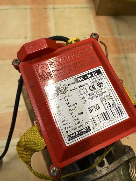 Bomba de transfega 375W - 2.700L/h