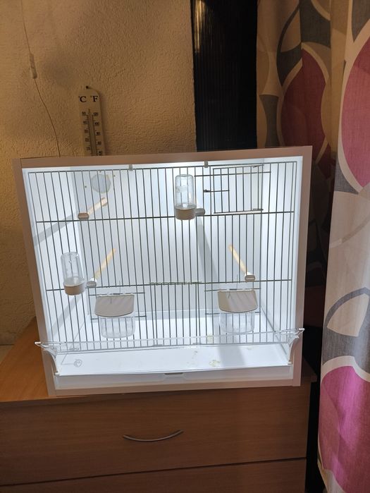 Sprzedam klatkę na papugi