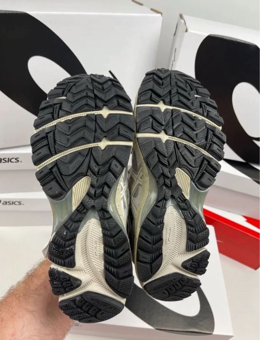 [РОЗПРОДАЖ] кросівки Asics Gel-Kahana 8