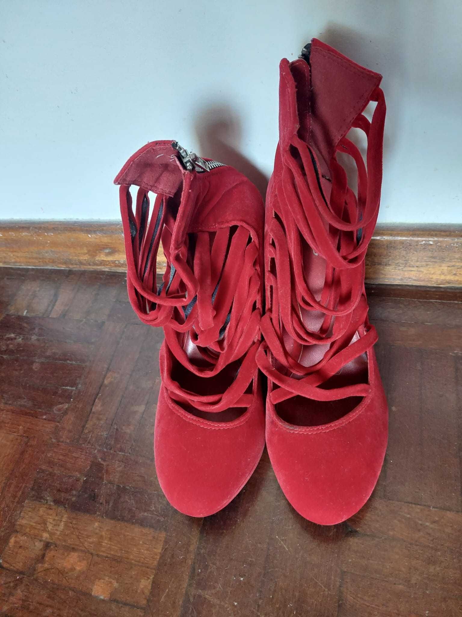 Sapatos cunha H&M